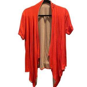 Tribal Reversible Coral/Beige Short sleeve Waterfall cardigan. Size Large
